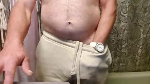 Snapshot of jerzeymike69 chatting on 4, 10, 2025 JerzeyMike online show from 4, 10, 2025