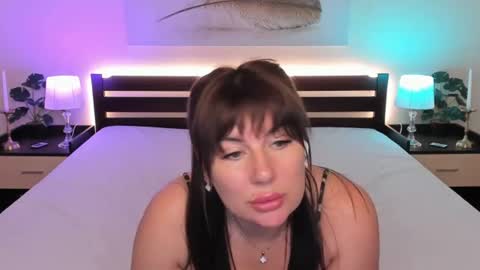 Snapshot of jes_leone chatting on 5, 7, 2026 JESS online show from 5, 7, 2026