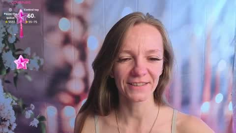 Snapshot of jesica_moon_peachyy chatting on 5, 4, 2026 jesica_moon_peachyy online show from 5, 4, 2026