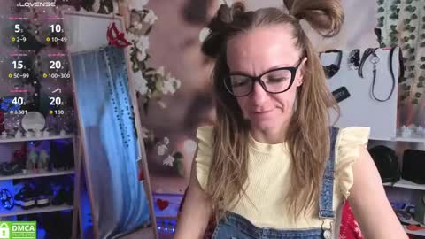 Snapshot of jesica_moon_peachyy chatting on 2, 5, 2026 jesica_moon_peachyy online show from 2, 5, 2026