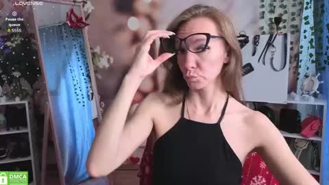 Snapshot of jesica_moon_peachyy chatting on 8, 5, 2026 jesica_moon_peachyy online show from 8, 5, 2026
