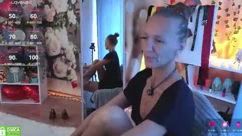 jesica_moon_peachyy online show from 28, 6, 2026
