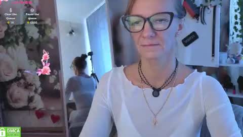 jesica_moon_peachyy online show from 25, 7, 2026