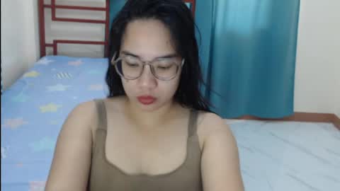 Snapshot of jessalicious_143 chatting on 4, 6, 2026 Jessa online show from 4, 6, 2026