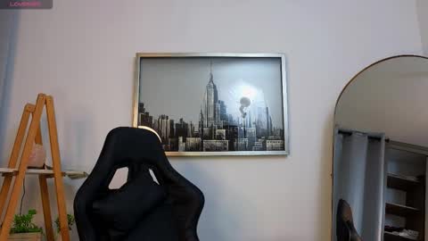 bella  adams online show from 7, 11, 2025