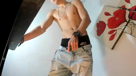 Snapshot of jesshot_bigcock chatting on 23, 5, 2026 jesshot_bigcock online show from 23, 5, 2026