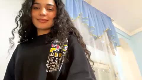 Snapshot of jessicaroad chatting on 8, 7, 2026 Elly online show from 8, 7, 2026
