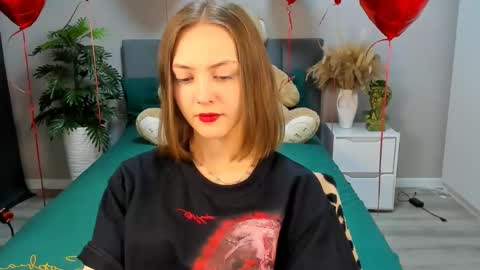 JesssWalker online show from 28, 2, 2025