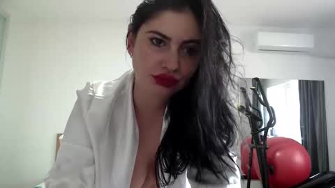 Snapshot of jessy_greys chatting on 9, 10, 2025 Jessy online show from 9, 10, 2025