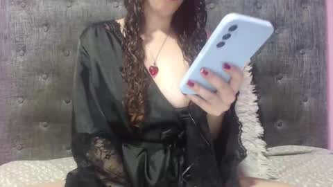 Snapshot of jessymoon00 chatting on 24, 5, 2026 jessy online show from 24, 5, 2026