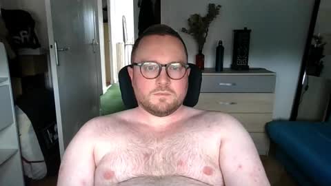 jeuneloup92 online show from 16, 11, 2025