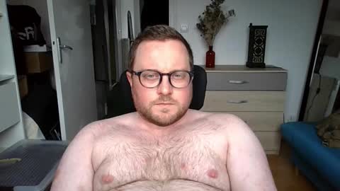 jeuneloup92 online show from 13, 3, 2026