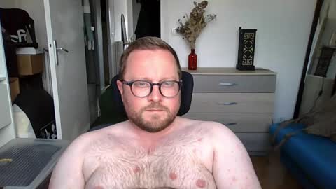Snapshot of jeuneloup92 chatting on 11, 5, 2026 jeuneloup92 online show from 11, 5, 2026