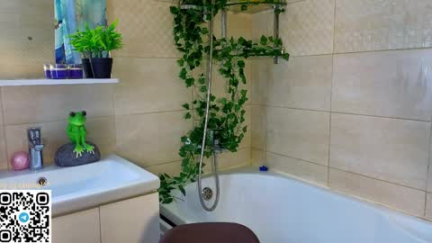 Gwen online show from 29, 3, 2026