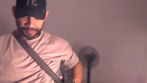 En moreno online show from 15, 11, 2025