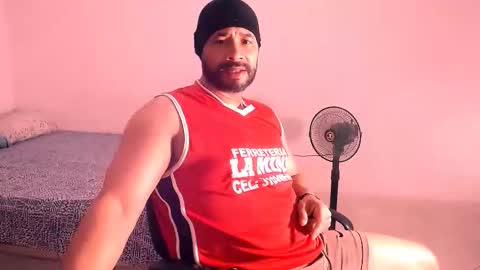 En moreno online show from 17, 11, 2025