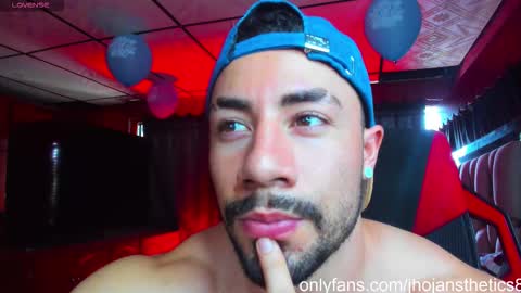 Jhojan Strong  online show from 5, 10, 2025