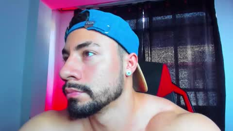 Jhojan Strong  online show from 15, 12, 2025