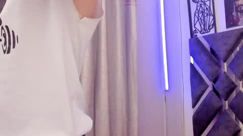 Snapshot of jhonny_flames7 chatting on 12, 3, 2025 jhonny online show from 12, 3, 2025