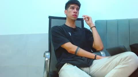 Snapshot of jhony_sex3 chatting on 1, 5, 2026 jhony_sex3 online show from 1, 5, 2026