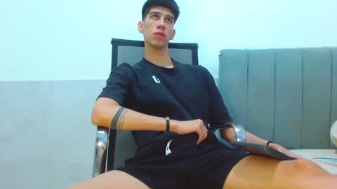 Snapshot of jhony_sex3 chatting on 8, 5, 2026 jhony_sex3 online show from 8, 5, 2026