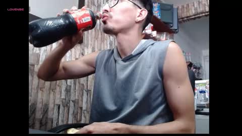 Snapshot of jhosuamoore2 chatting on 6, 5, 2026 jhosuamoore2 online show from 6, 5, 2026