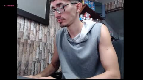Snapshot of jhosuamoore2 chatting on 7, 5, 2026 jhosuamoore2 online show from 7, 5, 2026