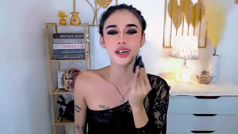 Snapshot of jhulianagrey chatting on 22, 12, 2024 julie online show from 22, 12, 2024