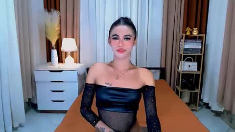 Snapshot of jhulianagrey chatting on 4, 1, 2025 julie online show from 4, 1, 2025