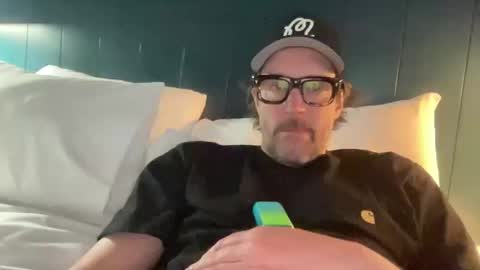 Snapshot of jimboo400 chatting on 9, 5, 2026 jimboo400 online show from 9, 5, 2026