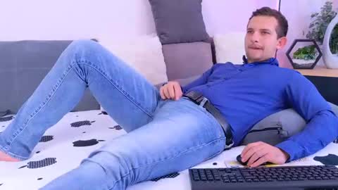 Snapshot of jimmy_doss chatting on 7, 7, 2026 Jimmy online show from 7, 7, 2026