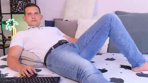 Snapshot of jimmy_doss chatting on 5, 8, 2026 Jimmy online show from 5, 8, 2026