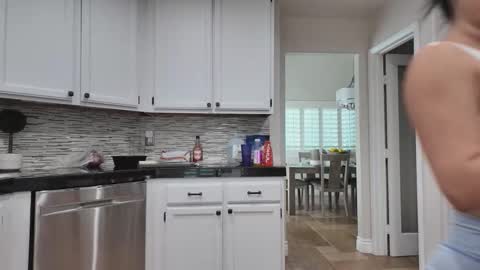 Snapshot of jiwon4u chatting on 13, 10, 2025 Jiwon online show from 13, 10, 2025