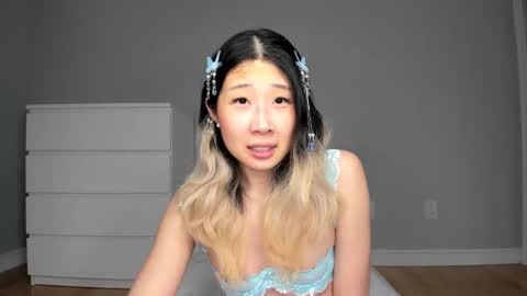 Jiwoo online show from 26, 2, 2026