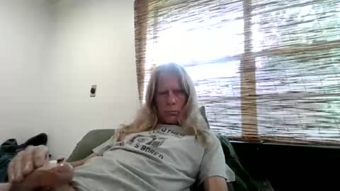 Snapshot of jizzmitten5 chatting on 14, 6, 2026 jizzmitten5 online show from 14, 6, 2026