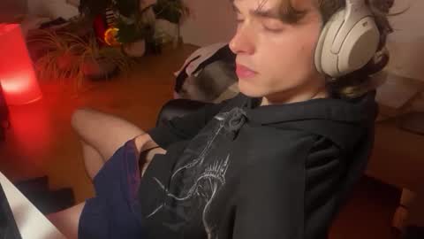 Kitty online show from 30, 11, 2025