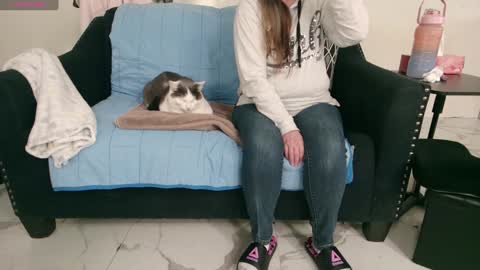 Nicole  Allen online show from 29, 1, 2025