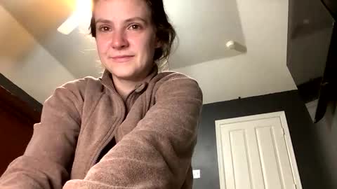 Snapshot of jlynn1997 chatting on 2, 12, 2025 jlynn1997 online show from 2, 12, 2025