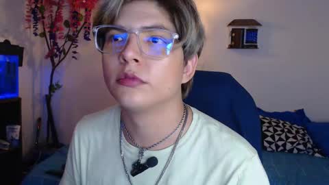 Snapshot of jnick_21 chatting on 14, 2, 2025 Nick online show from 14, 2, 2025