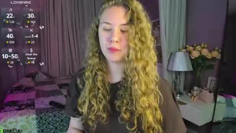 Snapshot of joan_green chatting on 22, 6, 2026 GMT2 Tue-Wed Fri-Sun 3-9AM Joan green online show from 22, 6, 2026