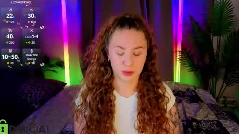 Snapshot of joan_green chatting on 18, 7, 2026 GMT2 Tue-Wed Fri-Sun 3-9AM Joan green online show from 18, 7, 2026