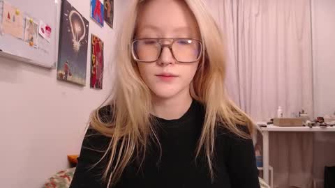 joan_kiss online show from 19, 9, 2025