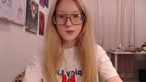 joan_kiss online show from 2, 10, 2025