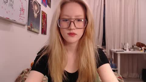 joan_kiss online show from 6, 10, 2025