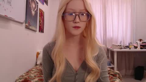 joan_kiss online show from 19, 10, 2025