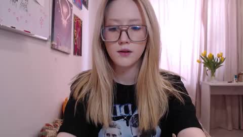 joan_kiss online show from 7, 3, 2026