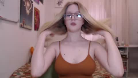 Snapshot of joan_kiss chatting on 29, 5, 2026 joan_kiss online show from 29, 5, 2026