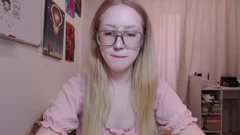 Snapshot of joan_kiss chatting on 2, 8, 2026 joan_kiss online show from 2, 8, 2026