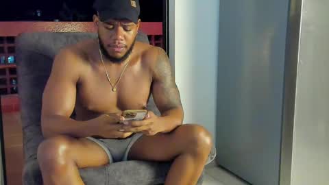 Snapshot of joan_saenz chatting on 16, 1, 2025 JOAN SAENZ online show from 16, 1, 2025