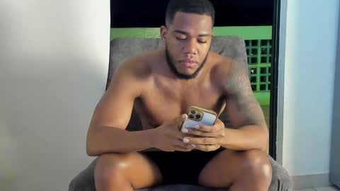 Snapshot of joan_saenz chatting on 20, 1, 2025 JOAN SAENZ online show from 20, 1, 2025